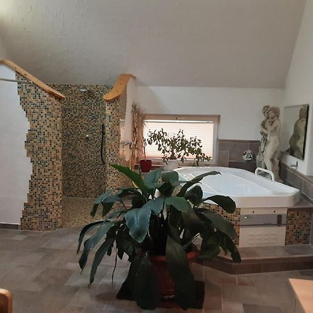Hotel Gasthof Zur Krone Oberzent Eksteriør billede